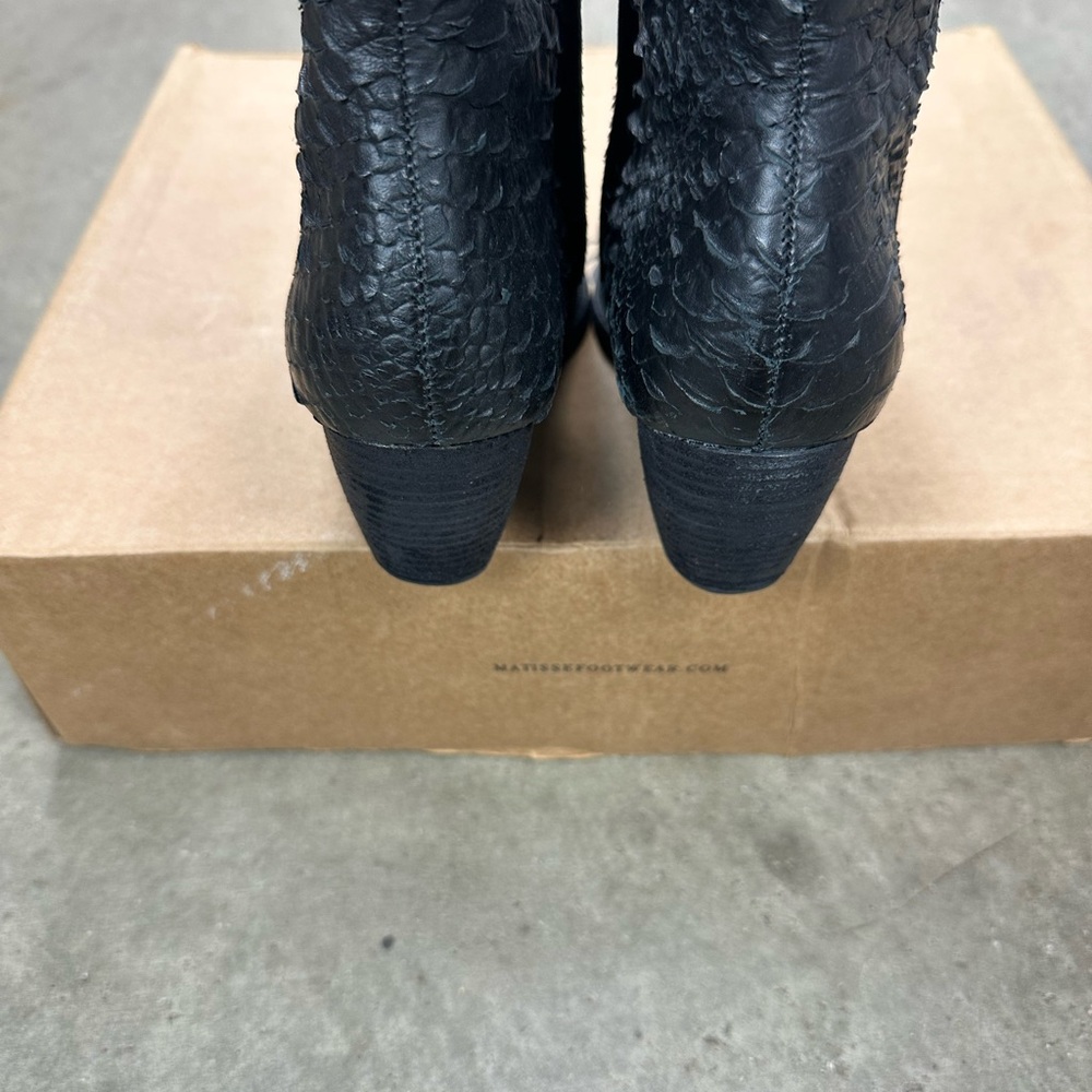 Women’s Python imitation cowboy zip ankle boots - image 5